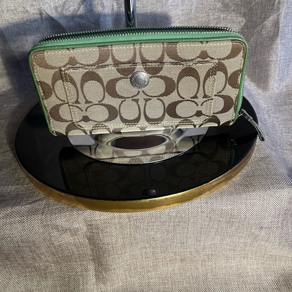 Vintage Coach Jacquard Leather Signature C Long Accordion Wallet - Picture 1 of 12